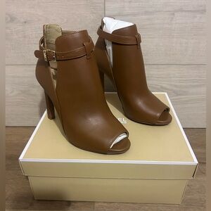 MICHAEL KORS Lawson Leather Open-Toe Ankle Boot✨brand new size 6